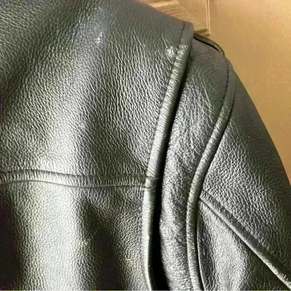 Harley Davidson Leather Jacket - Picture 4 of 13